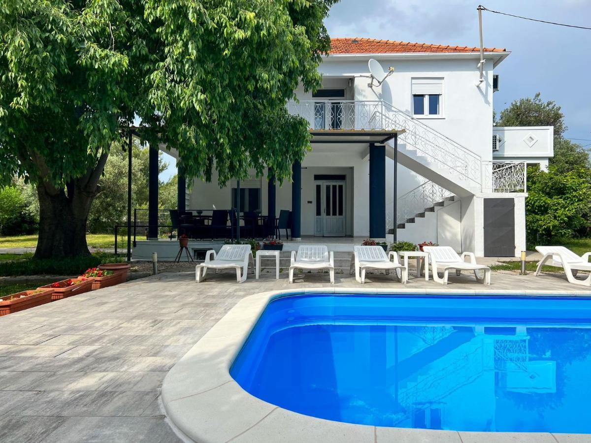 Apartments Mia Бибине Екстериор снимка