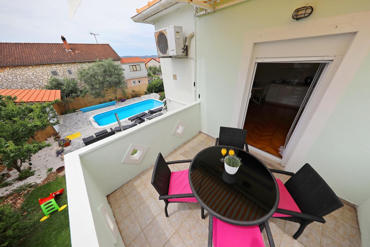 Apartments Mia Бибине Екстериор снимка